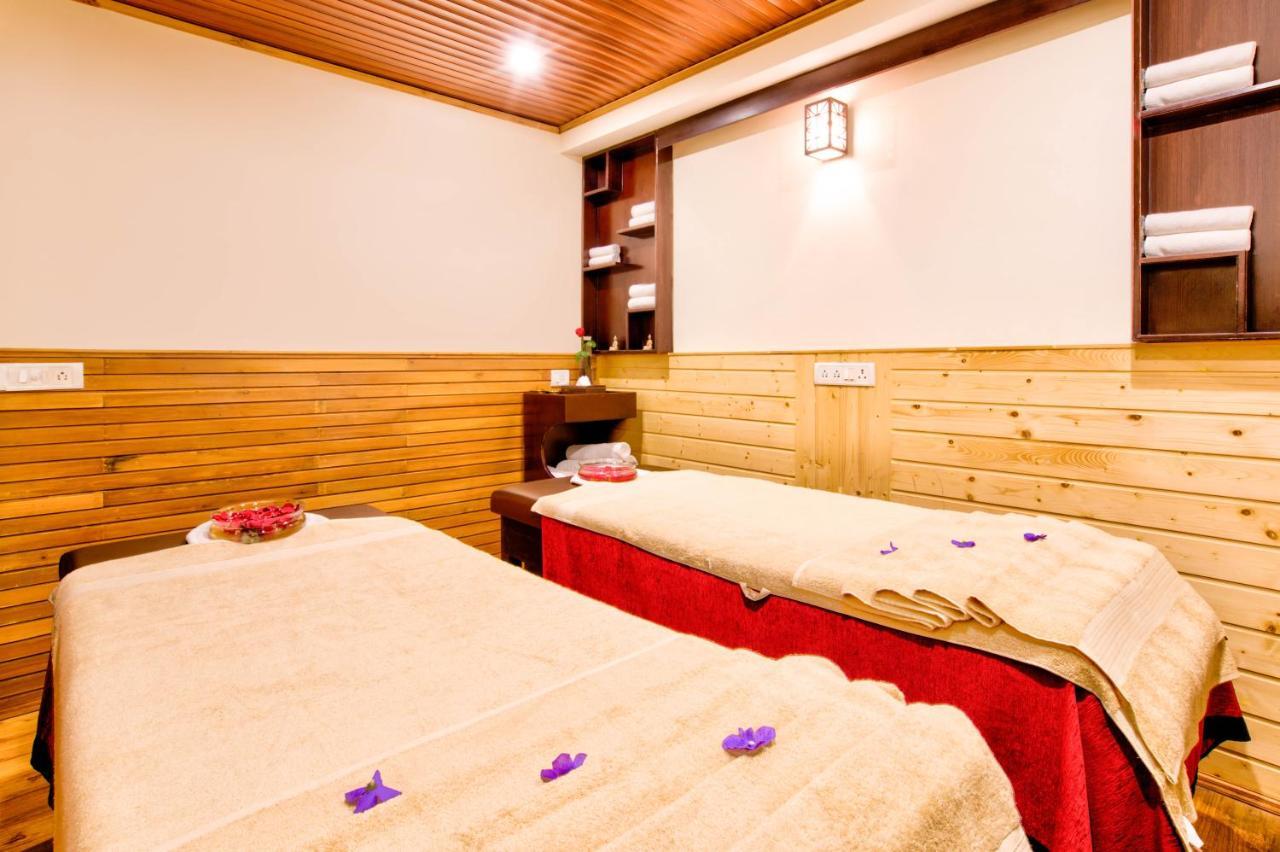 Summit Ttakshang Residency Hotel & Spa Mg Marg Gangtok Exterior photo