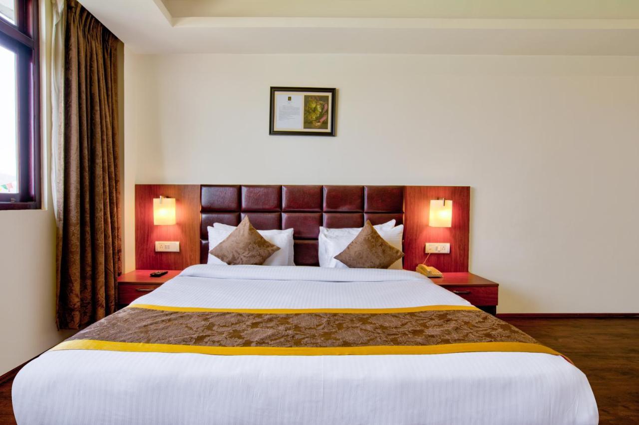 Summit Ttakshang Residency Hotel & Spa Mg Marg Gangtok Exterior photo