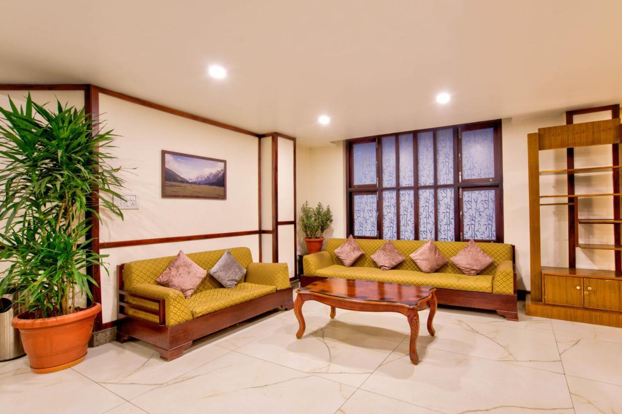 Summit Ttakshang Residency Hotel & Spa Mg Marg Gangtok Exterior photo