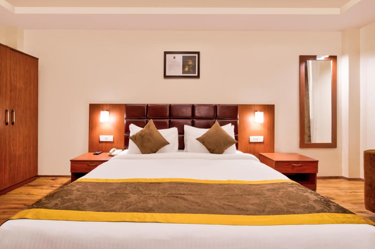 Summit Ttakshang Residency Hotel & Spa Mg Marg Gangtok Exterior photo